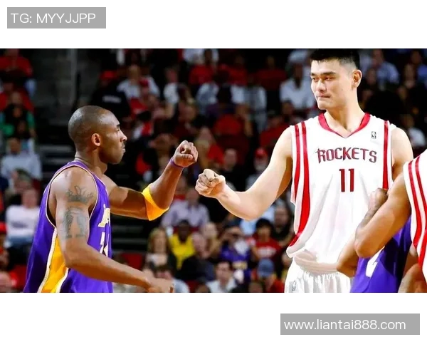 波西与姚明的篮球传奇：跨越文化的友谊与奋斗之路