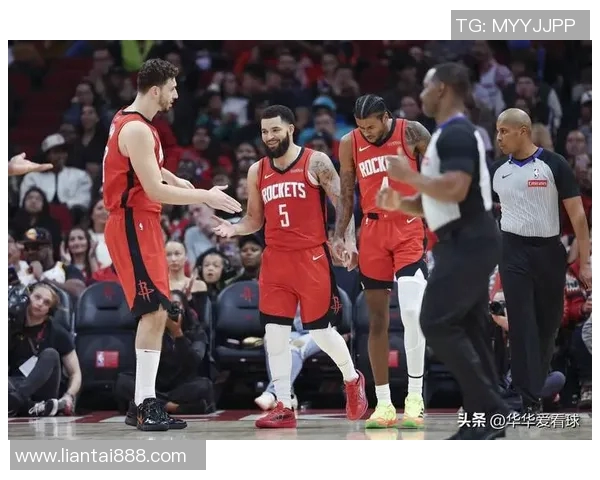 火箭大胜鹈鹕,保持领先优势 火箭大胜鹈鹕,保持领先优势